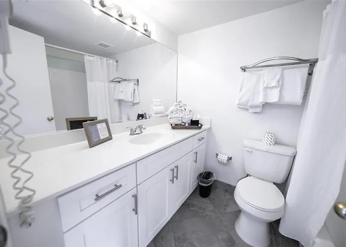 222 Fully Furnished, Wifi Included Scottsdale