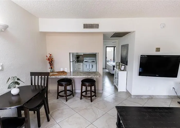 222 Fully Furnished, Wifi Included Apartament *