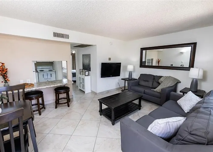 222 Fully Furnished, Wifi Included Apartament *